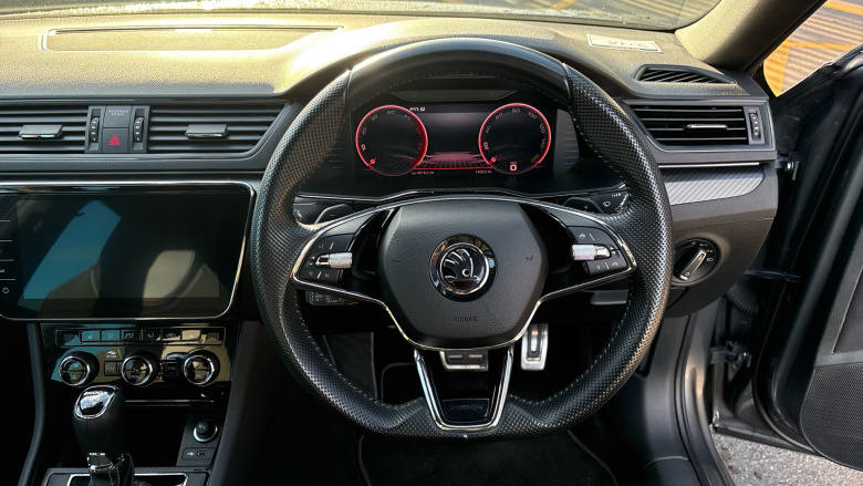 Skoda Superb 2.0 TDI CR Sport Line Plus 5dr DSG Diesel Hatchback